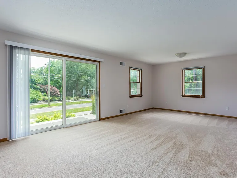 285 N Sandusky St #1 — Photo 1