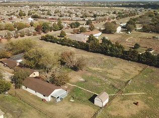 310 Pierce Rd, Red Oak, TX 75154