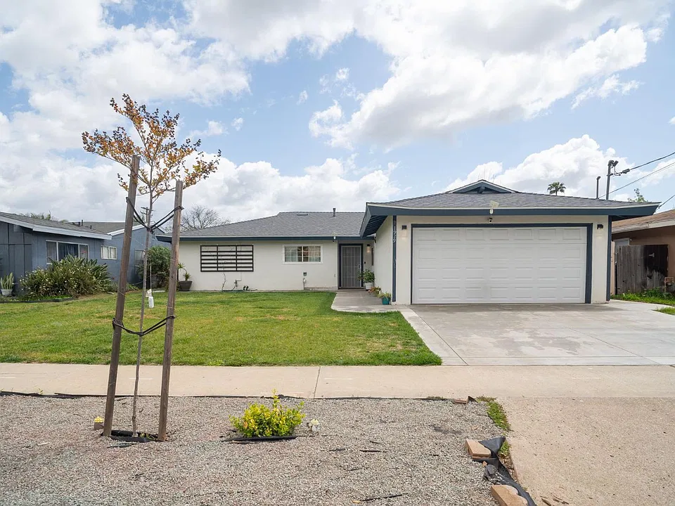 1929 Oak Hill Dr