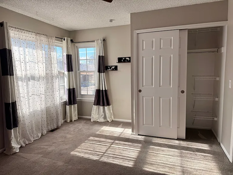 7685 E Gunnison Pl — Photo 10