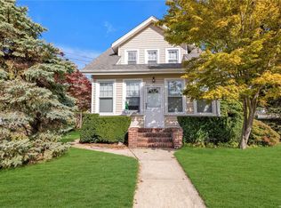 178 Plainview Rd, Hicksville, NY 11801