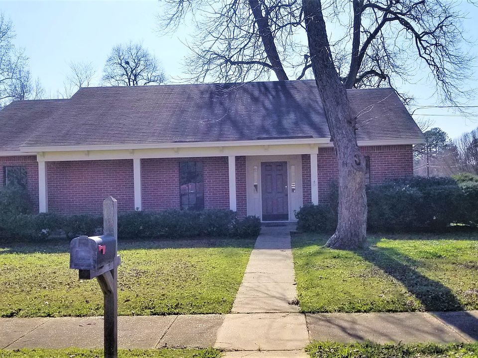 1st image of 532 Deerfield Dr