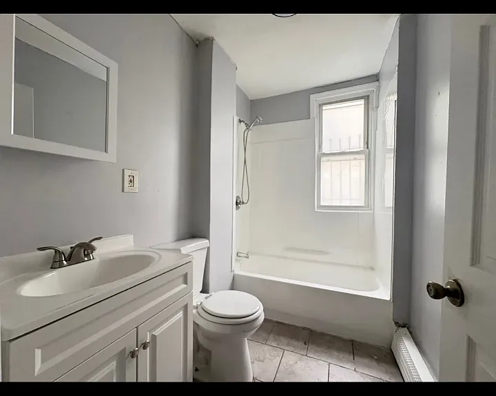 49 N 14th St #2A — Photo 4