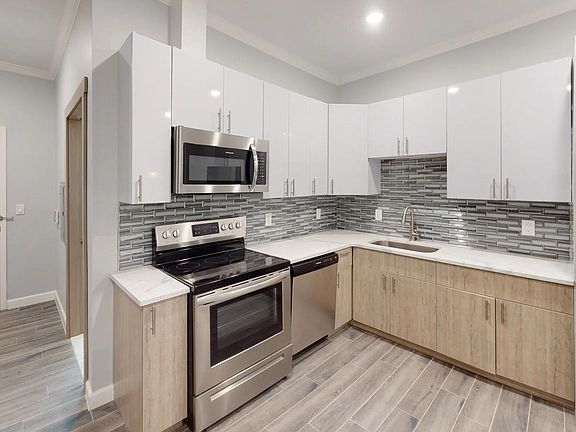 3rd image of 340 Westside Ave #506