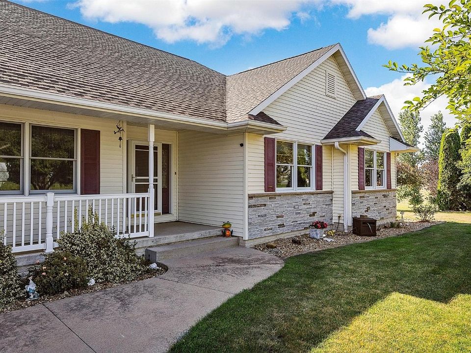 1779 78th St, Blairstown, IA 52209 MLS 2304578 Zillow