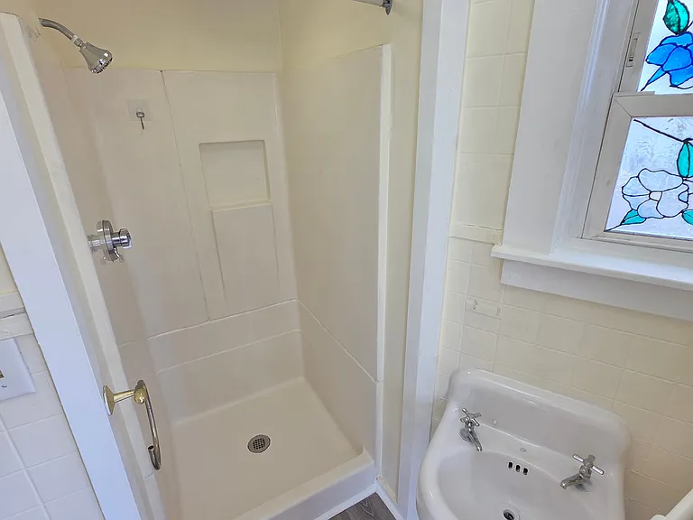 177 Oriole Ave 2ndFlr 2B/1B Carpet SSAppliances PetsOK DblParlor — Photo 18