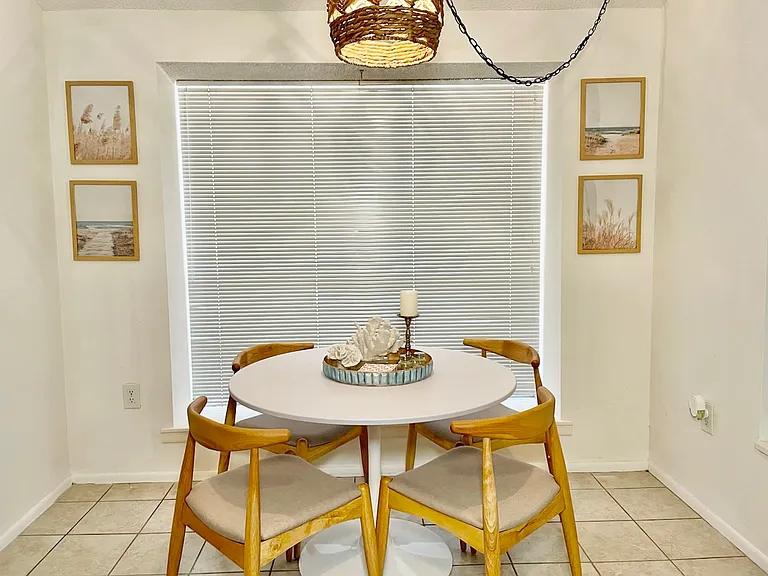 3784 Palace Dr — Photo 2
