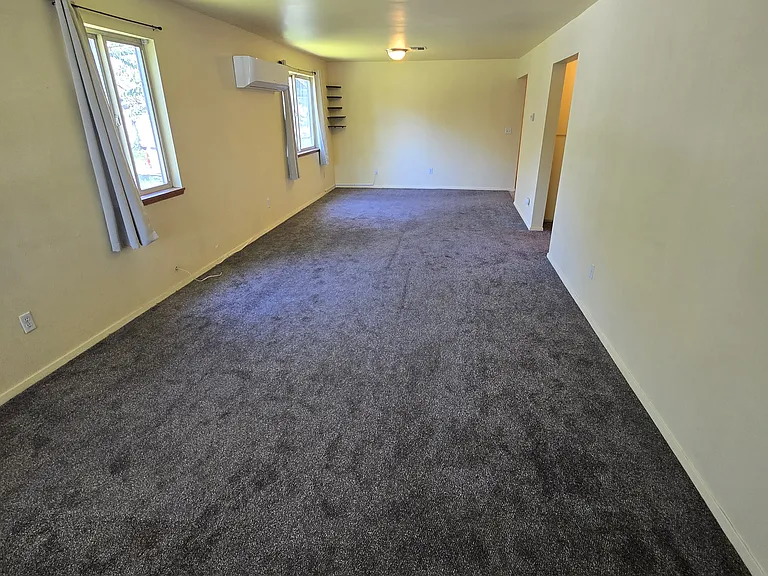 Spacious living room with A/C split