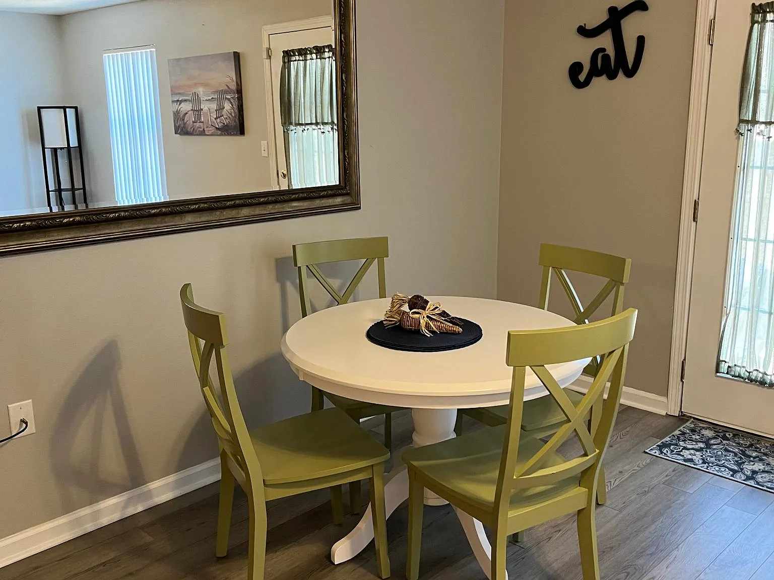 2 bed, 2.5 bath, 1248 sqft, $1,700 — Photo 2