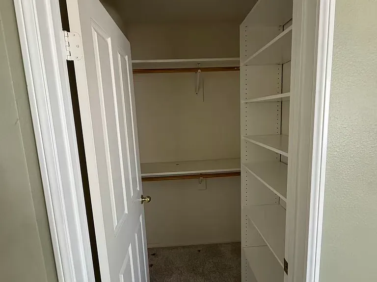 480 N Catalina Ave — Photo 4