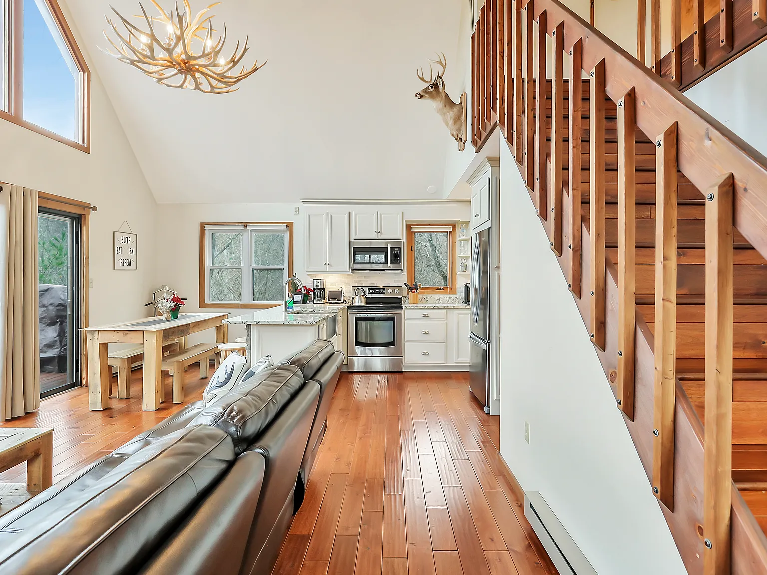 3 bed, 1469 sqft, $3,000 — Photo 4