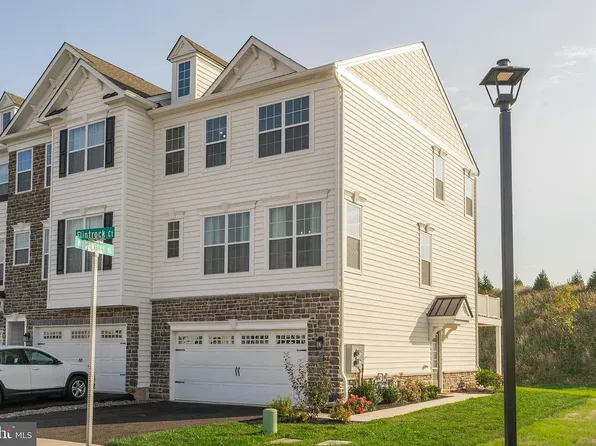 350 Flintrock Ct, Collegeville, PA 19426