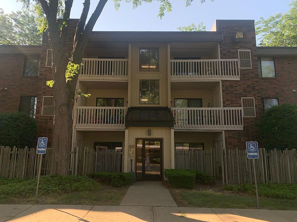1st image of 709 Fieldstone Ct #13
