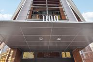 Wilshire Blvd 2404-001