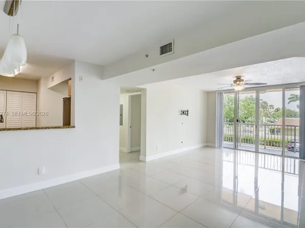 609 E Sheridan St APT 201, Dania Beach, FL 33004
