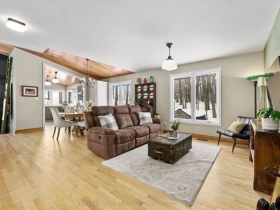 3rd image of 500 Honey Rd