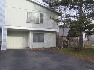 5 Forest Brook Rd, Nanuet, NY 10954