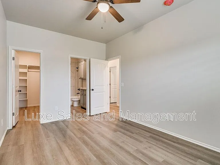 8004 NW 105th St — Photo 21