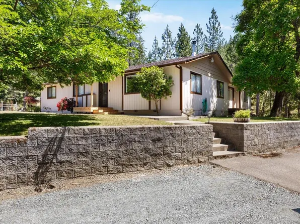 550 Bolt Mountain Rd, Grants Pass, OR 97527