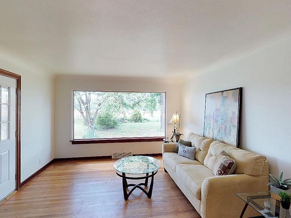 5th image of 8430 Rickreall Rd