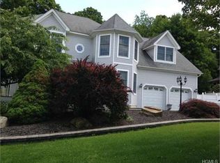 13 Ridgefield Rd, Warwick, NY 10990