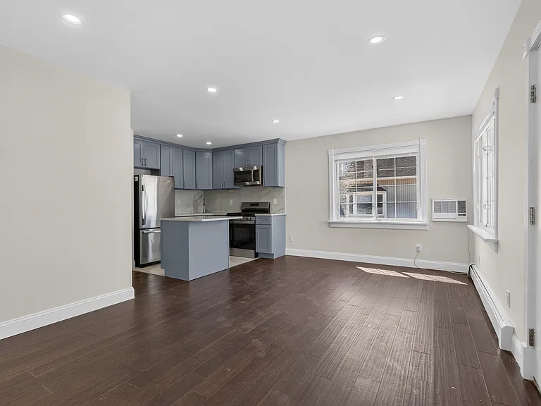88 Buffalo Ave #2 — Photo 6
