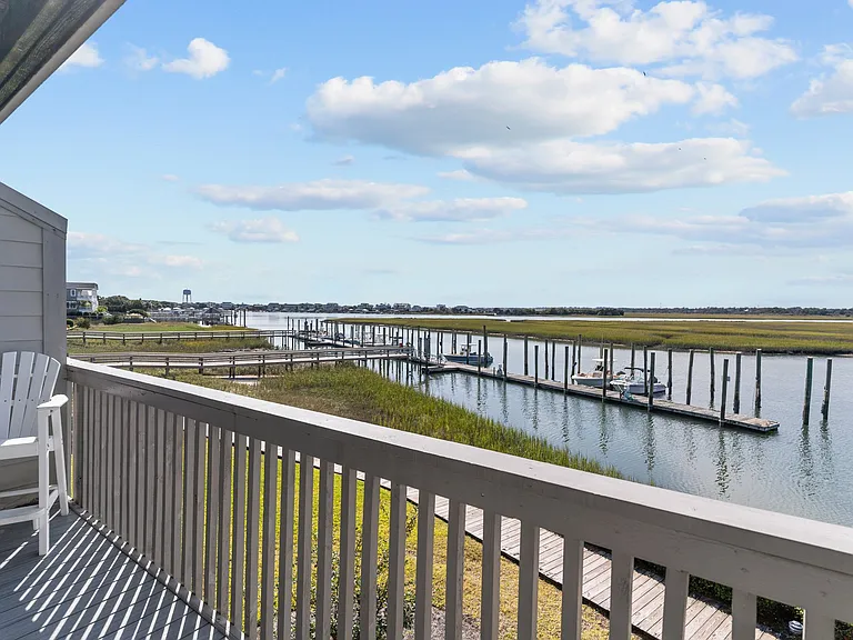 2nd floor deck