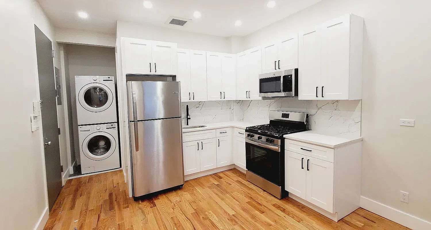 12 Spencer Ct — Photo 1