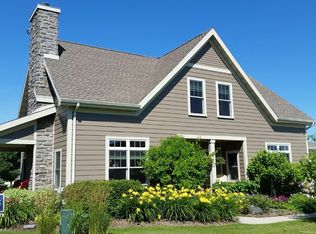 5249 Cobblestone Cir, Egg Harbor, WI 54209