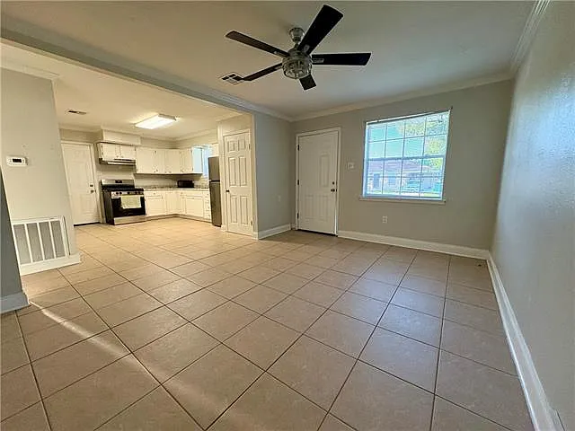 2 bed, 1.0 bath, 680 sqft, $1,300 — Photo 4