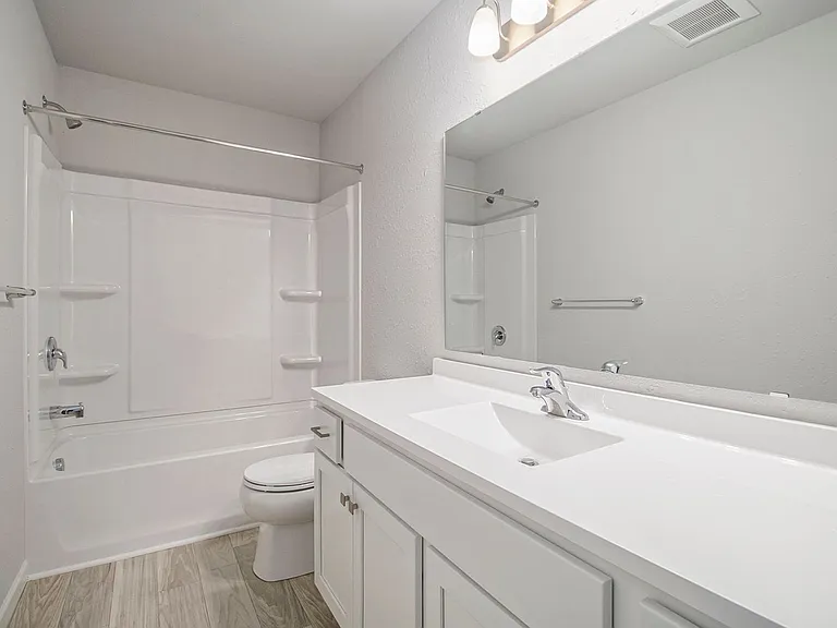 1221 Baker St — Photo 10