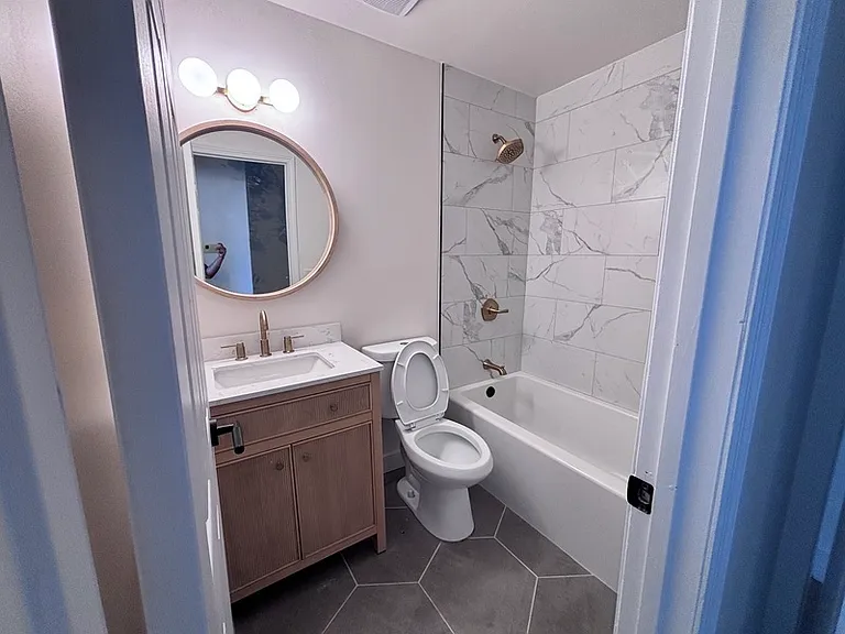 1704 S Tucker Blvd #B — Photo 10