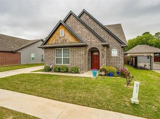 300 Tinker Trl, Burleson, TX 76028
