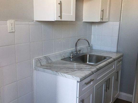 4th image of 230 E 26th St #3C
