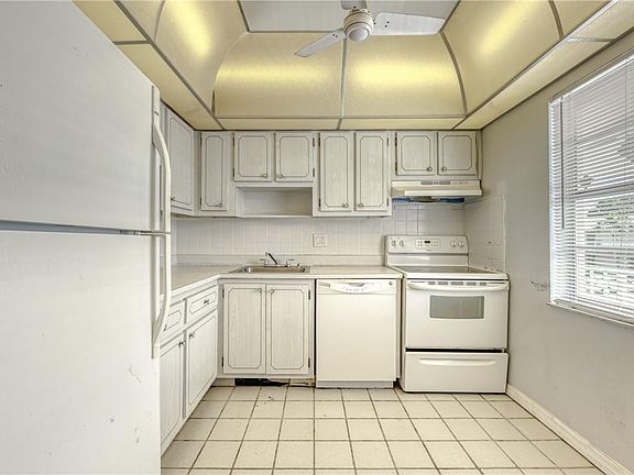 4th image of 7505 NW 4th Place #203