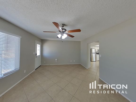 4th image of 3727 E Dahlia Dr