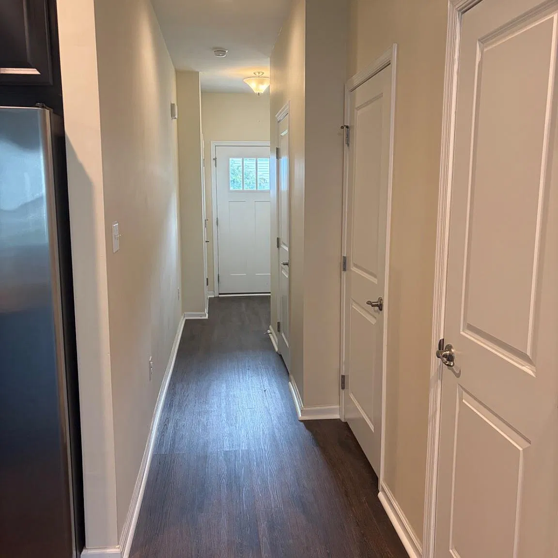3 bed, 2.5 bath, 2550 sqft, $2,600 — Photo 3