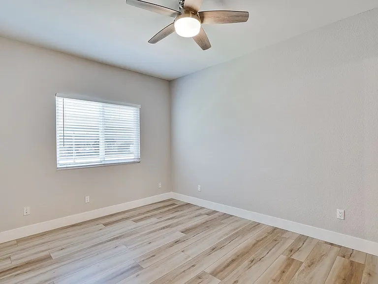 537 Shadow Dance Dr — Photo 17
