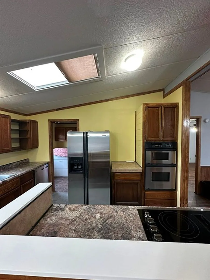 3 Bedroom, 2 Bathroom Home — Photo 3