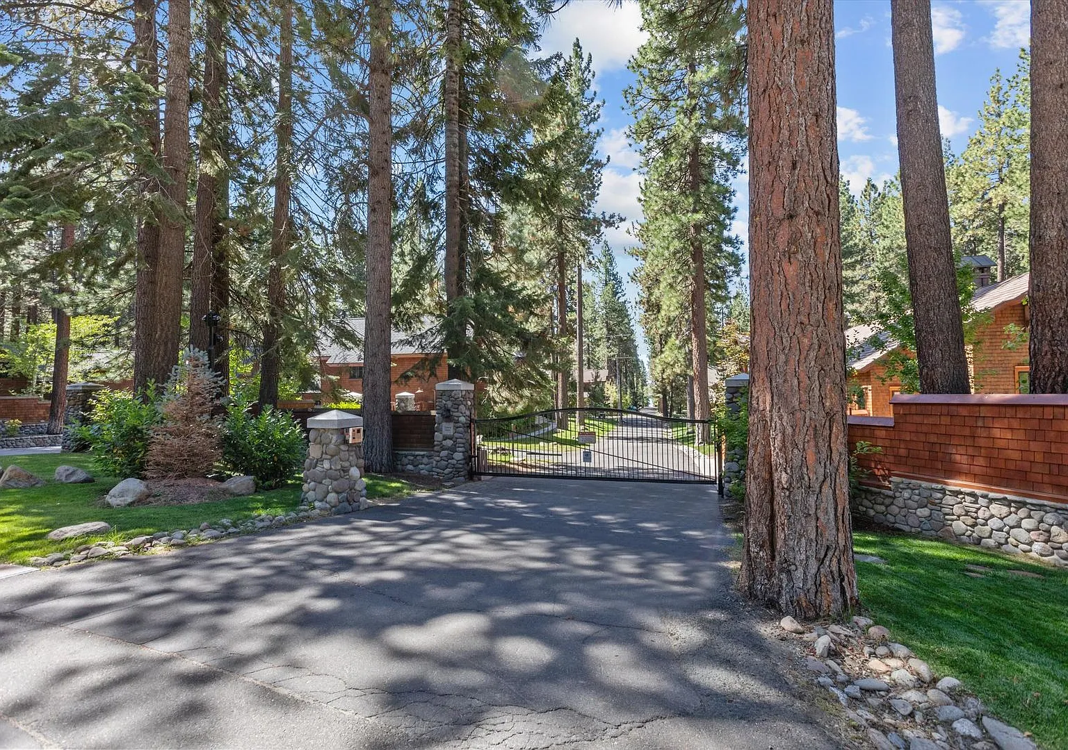 Lakefront Home! — Photo 4