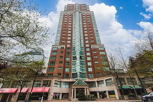 909 Burrard St Photo 1