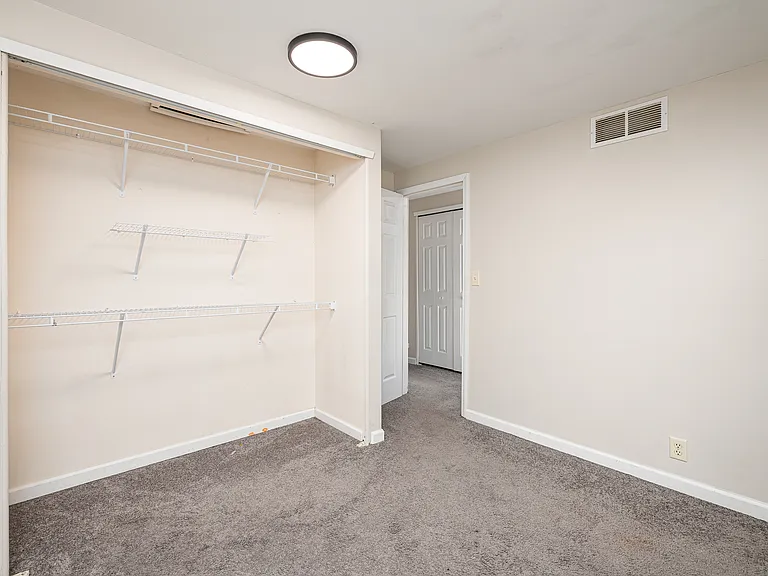 251 Sheffield Dr — Photo 10