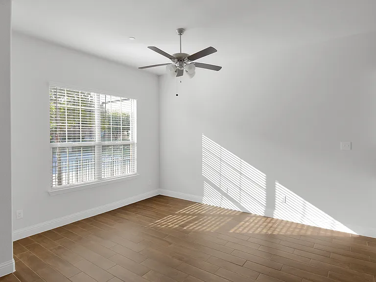 6162 Blythe Dr — Photo 3