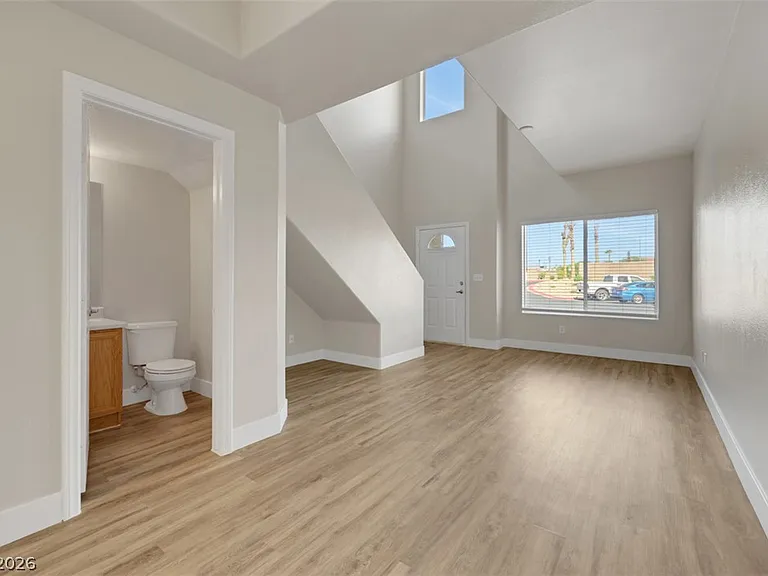 502 Birdseye St — Photo 4