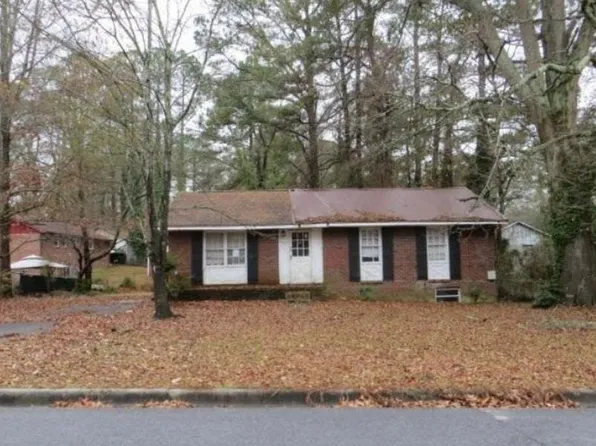 2802 Ocean Valley Dr, College Park, GA 30349