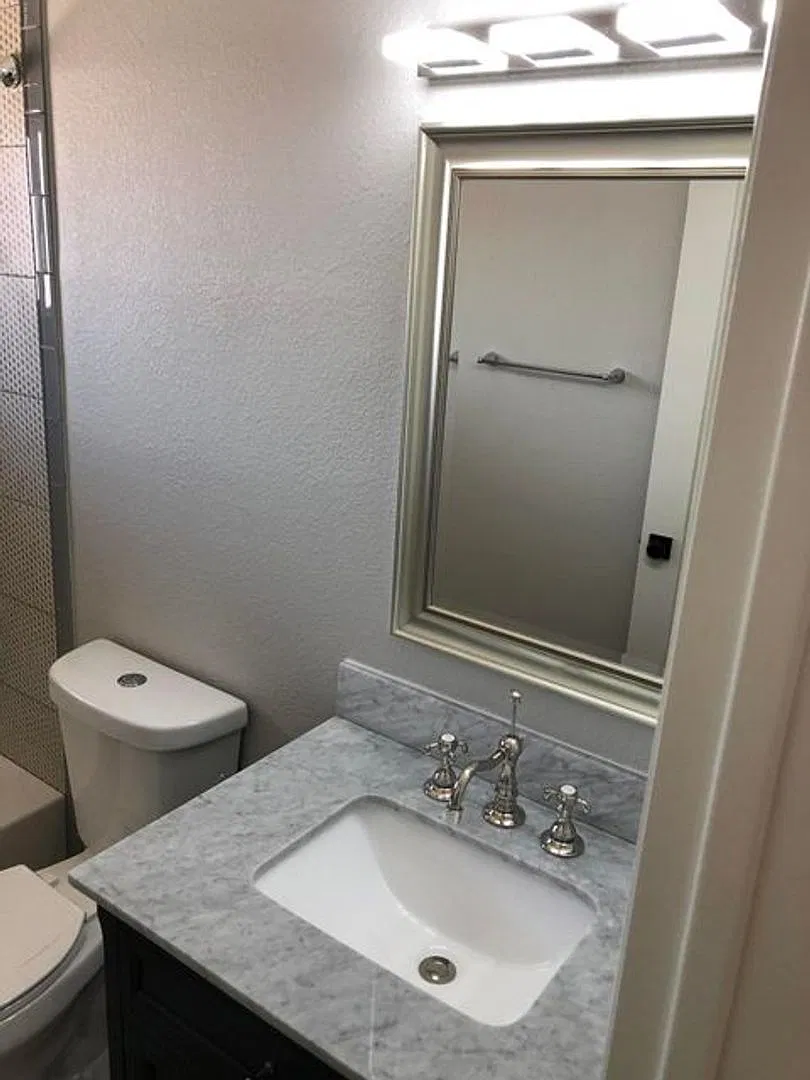 Updated 1-Bedroom Condo in the Heart of Scottsdale No HOA! — Photo 4