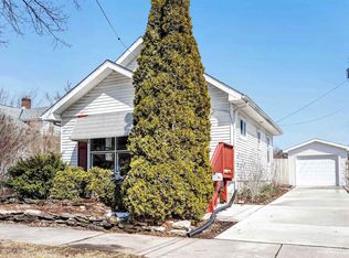 1359 Eliza St, Green Bay, WI 54301