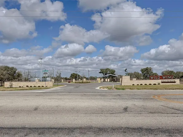 1178 Specklebelly Ln, Columbus, TX 78934