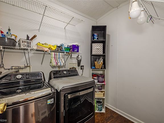 3rd image of 140 Luxor Ln