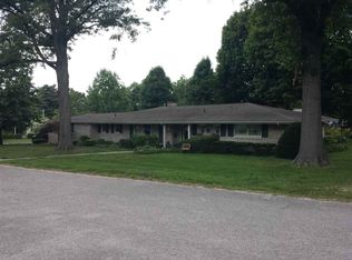 2130 Ridge Rd, Vincennes, IN 47591